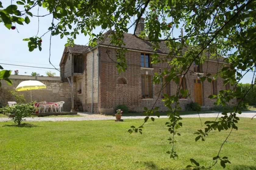 Le bas du buisson fermé - Image 1