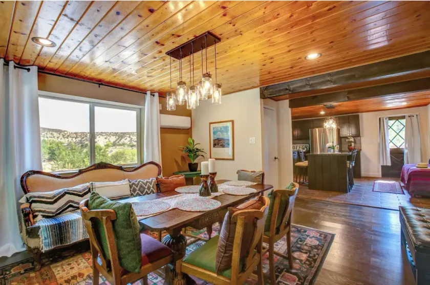 Close to Taos but a world away from tourists! Come home to authentic New Mexico - Image 1