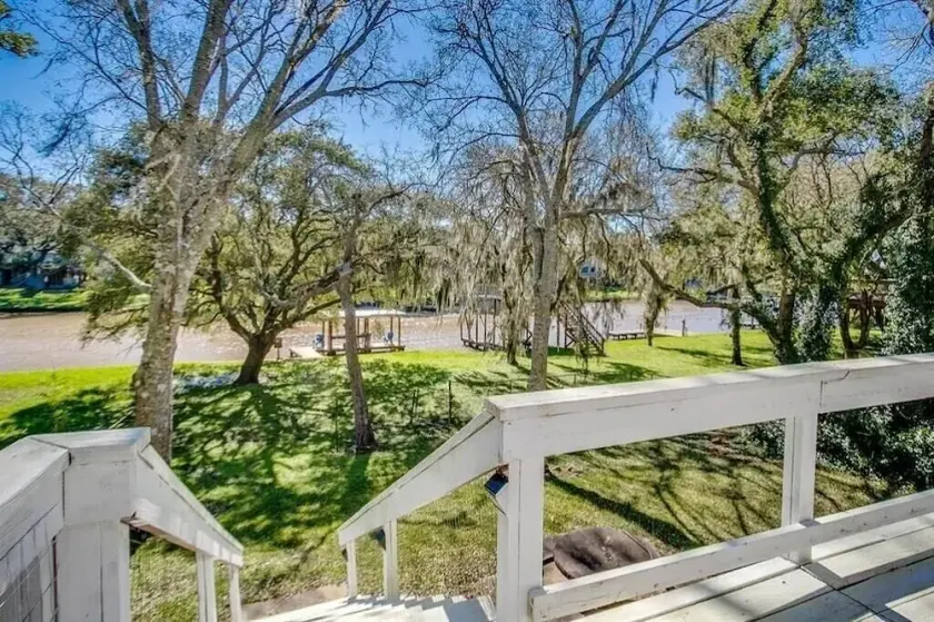 Dock Holiday - Hyggeligt Waterfront Pet Friendly Cottage på Caney Creek! - Image 1