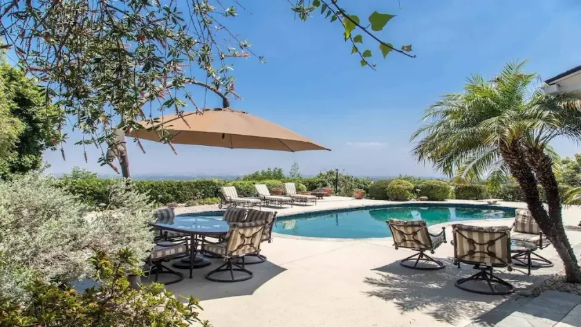 LUXURIOUS - LOS ANGELES - HOME-PANORAMIC VIEW-POOL-SPA & Near Universal Studios - Image 1