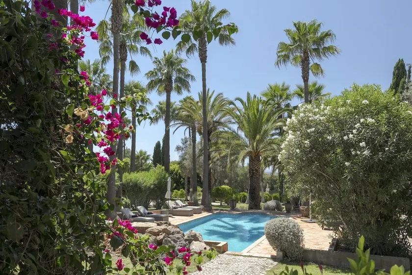Villa Oasis by CadenzaLux - Image 1