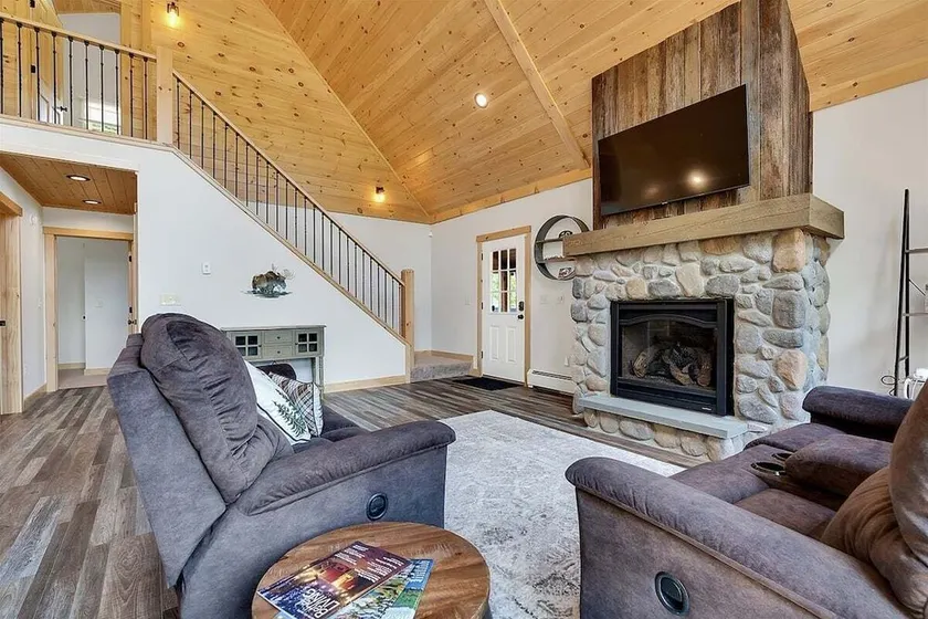 Papa Moose Lodge w/ Fireplace! - Image 1