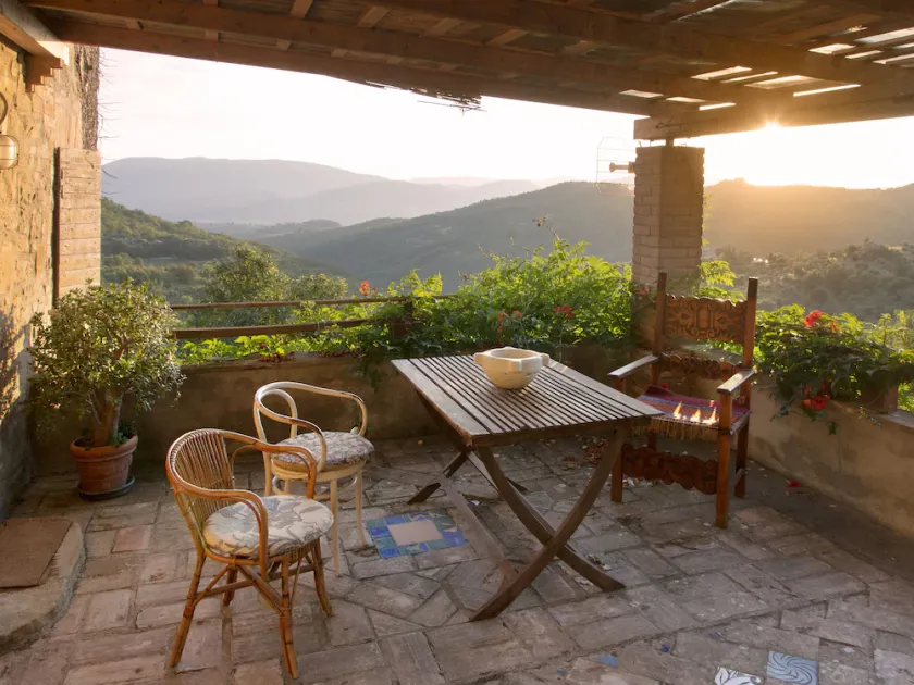 Holiday apartment in open countryside between Perugia and Gubbio - Image 1