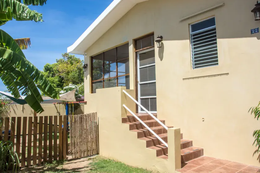 Family time, 5 minute walk from main walkway to restaurants and beach! - Image 1