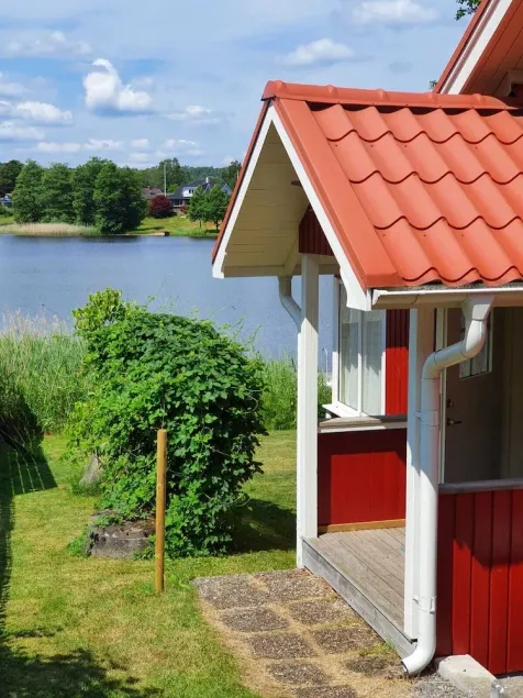 Red cottage at Åsljungasjön Skåne Sweden, family and dog friendly. - Image 1