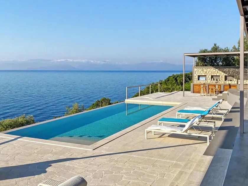 Villa Oneiro Exclusive Escape With Private Pontoon & Luxe Amenities - Image 1