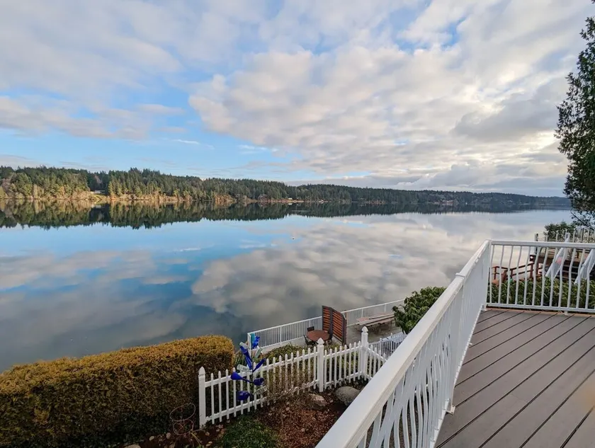 Waterfront Villa with Private Beach, Hot tub, EV & WFH - Image 1