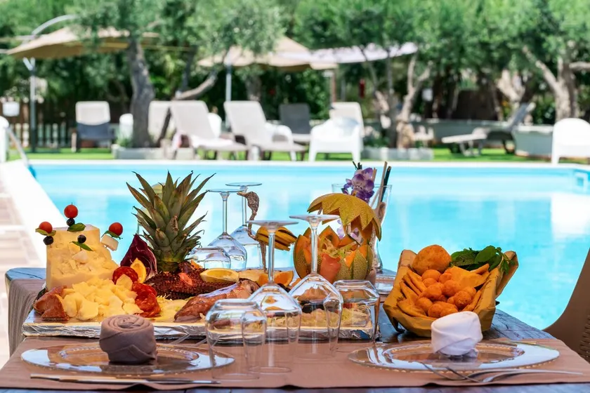 Hotel Achibea - Image 1