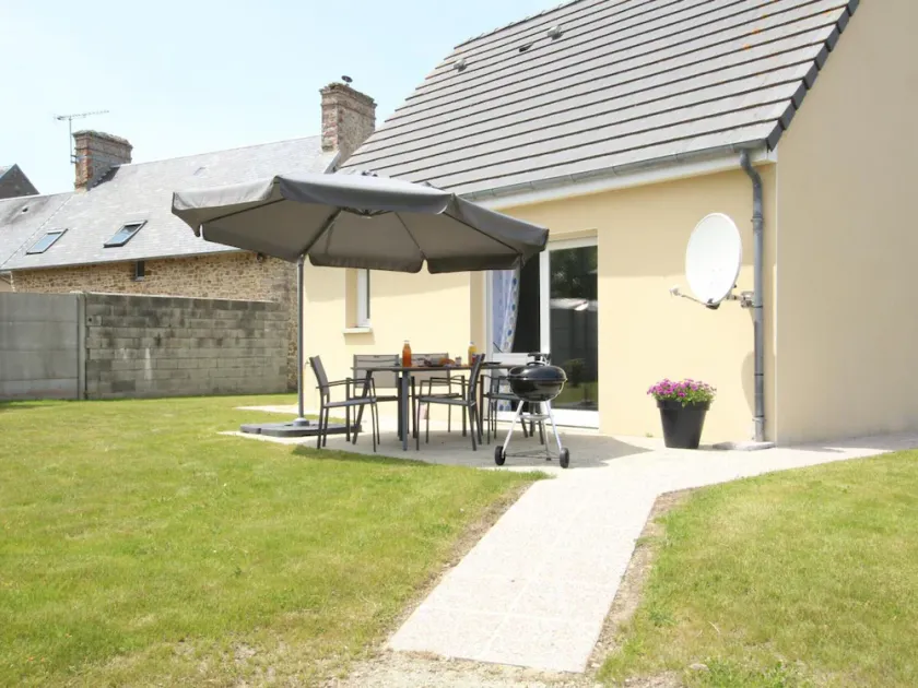 Family house in Pirou with garden and BBQ - Image 1