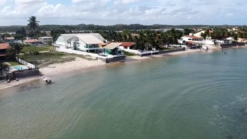 BEAUTIFUL MANSION on Serrambi beach by the SEA, with 7 suites, luxury and comfort - Image 1