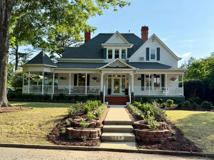 The Clayton Magnolia Inn - Image 1