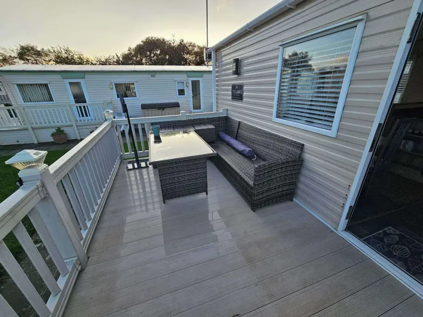 Caravan GEORGIE 3 Bed Balcony - Image 1