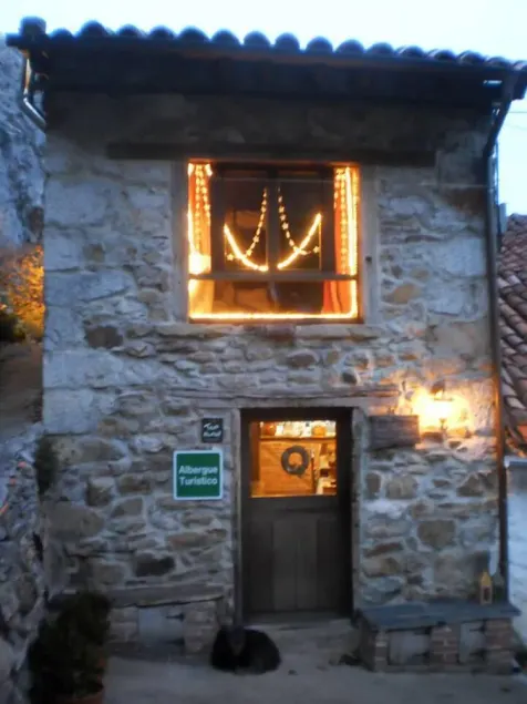 Albergue La Aldea - Hostel - Image 1