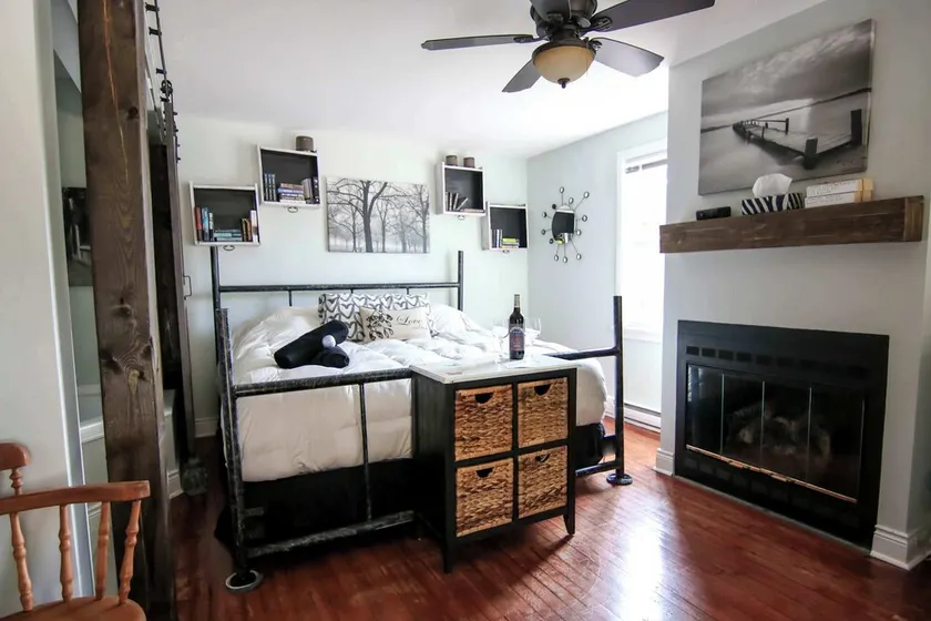 The Tuxedo Suite | The Jypsy Inn - Image 1