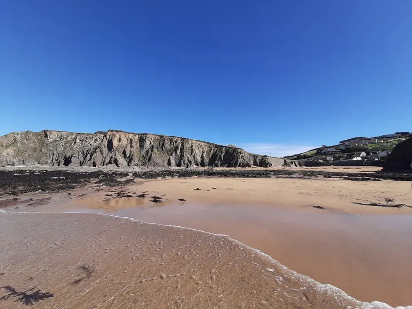 Quay Sands, Hope Cove - Image 1