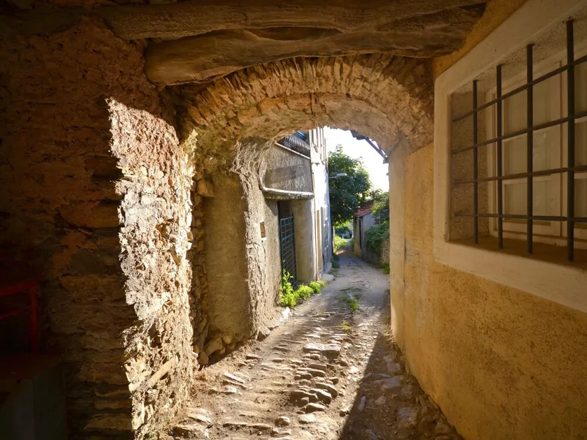 Small House in the Hills for Beautiful Walks Near the Sea - Image 1