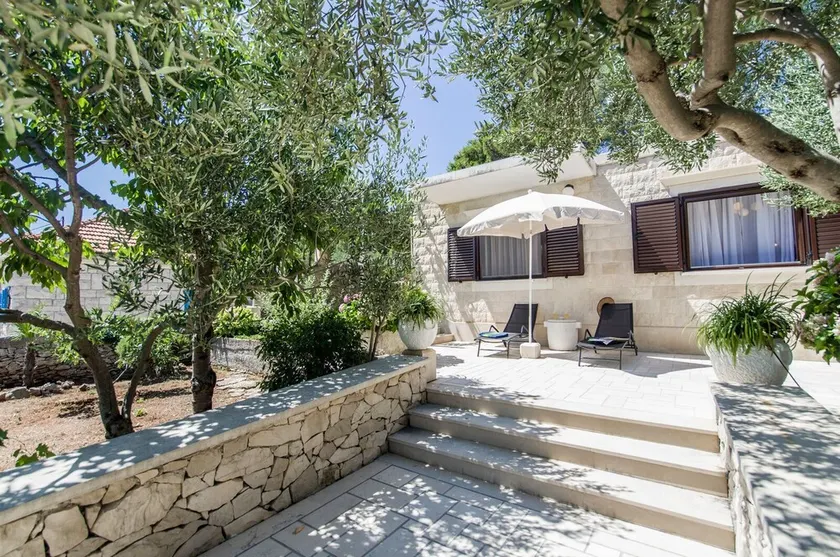 House Vinka - Image 1