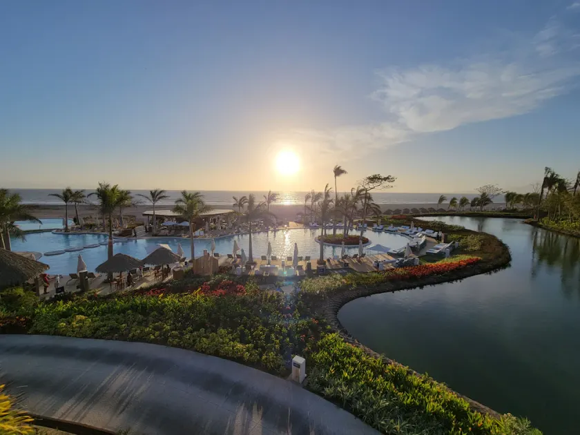 Grand Luxxe 2br/2.5ba Suite W/ Golf/Spa Package & Full Kitchen - Image 1