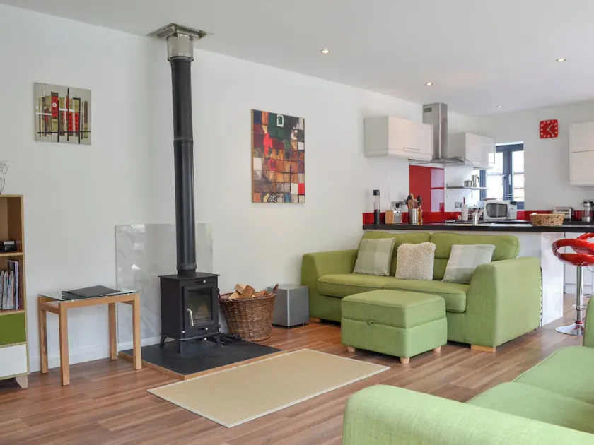 1 bedroom accommodation in Moorlinch, near Bridgwater - Image 1