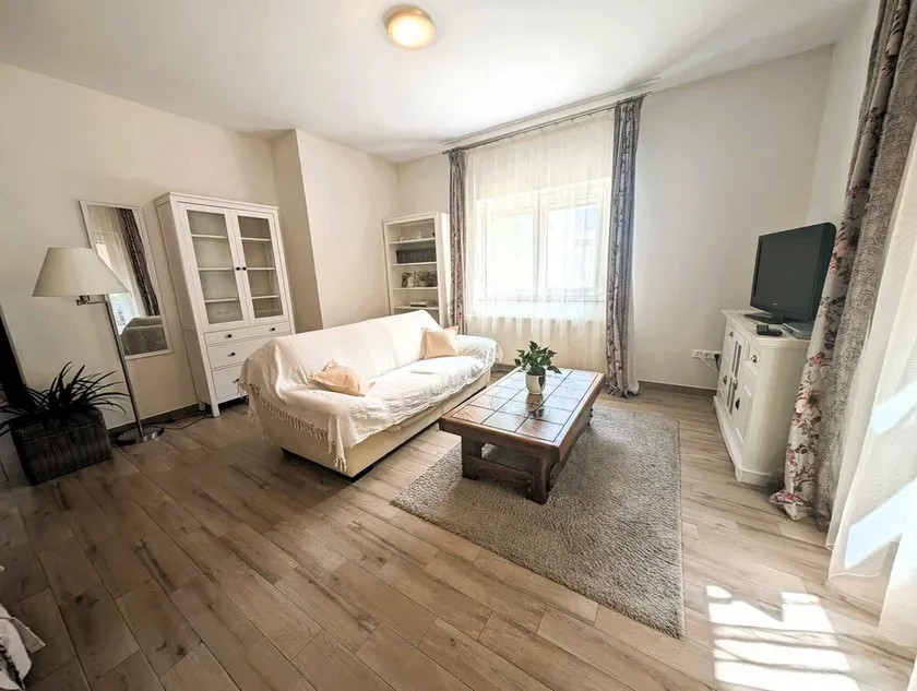 Holiday apartment with internet in a quiet location - Image 1