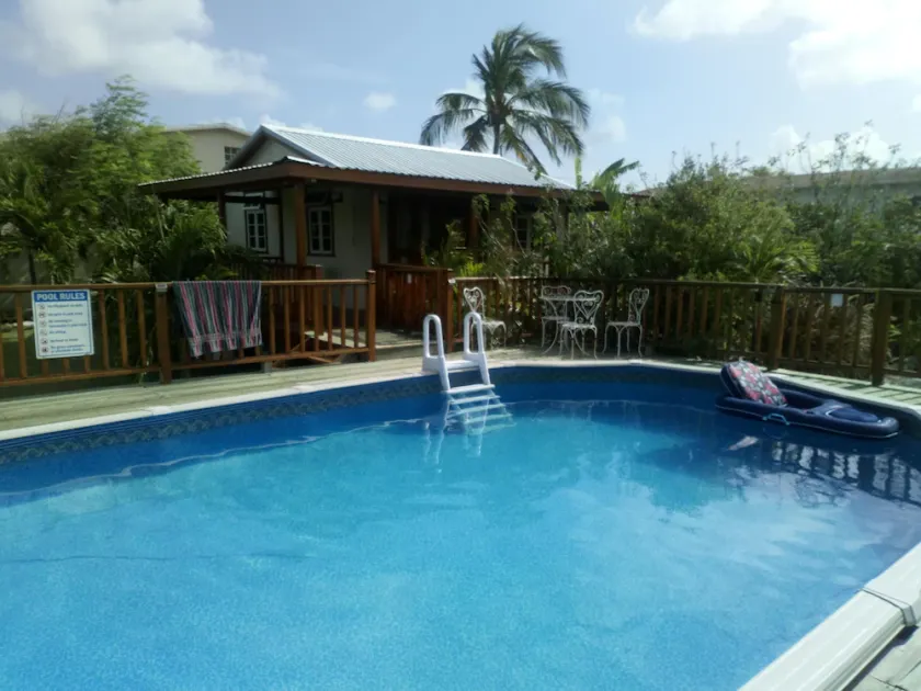 Pool Side Cottage mit Meerblick - Image 1