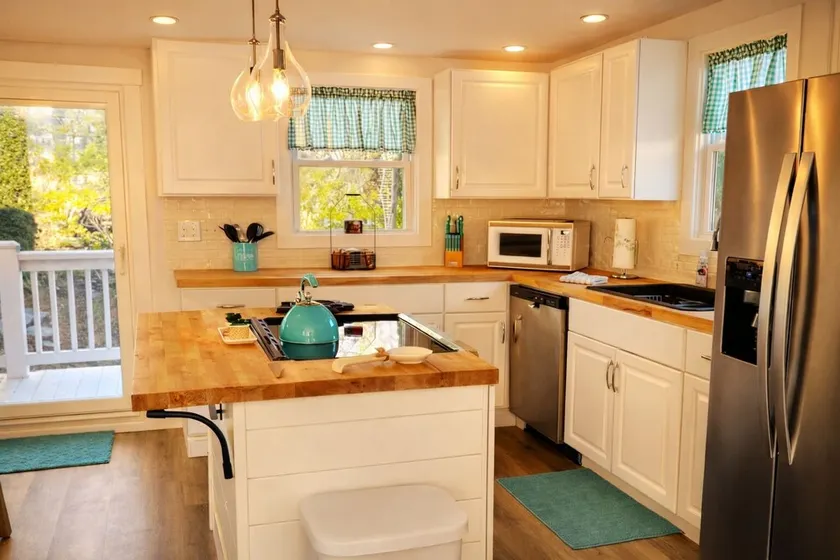Cute and Cozy 2bd-Pet Friendly-4 Miles to LU! - Image 1