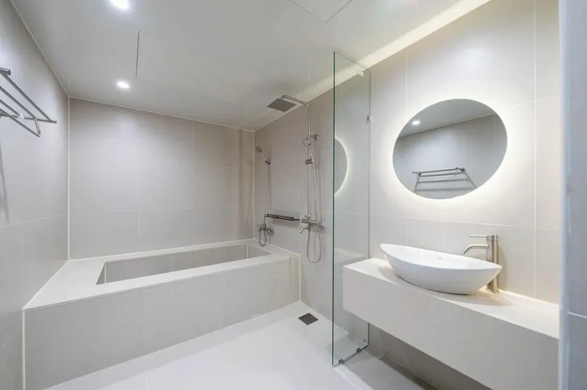 H Avenue Hotel Jeonju Terminal - Image 1