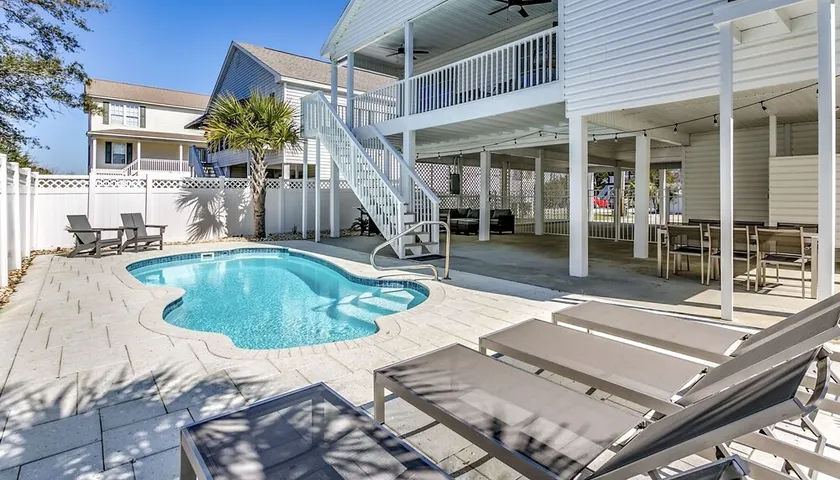 Cherry Grove/North Myrtle Beach Luxury Vacation Home, Private Pool, Pet Friendly - Image 1