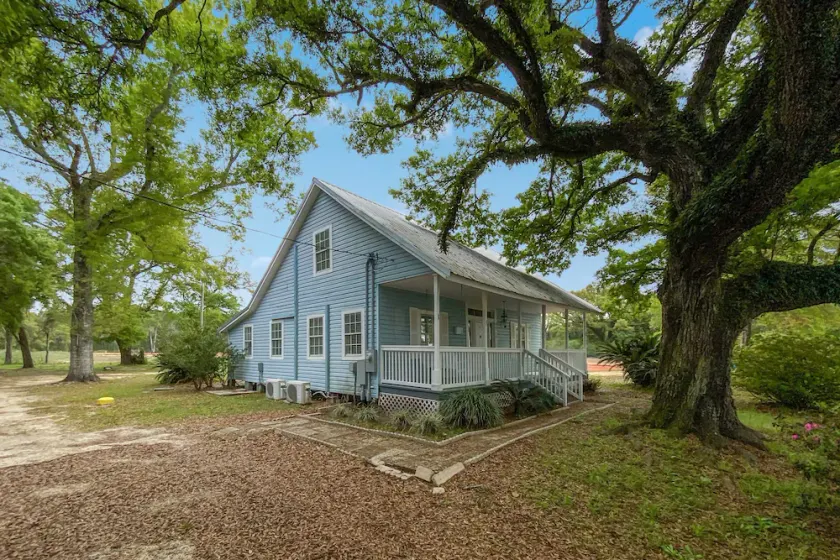 SHORT DRIVE TO BEACH, NEAR SPORTS PLEX IN GULF SHORES! - Image 1