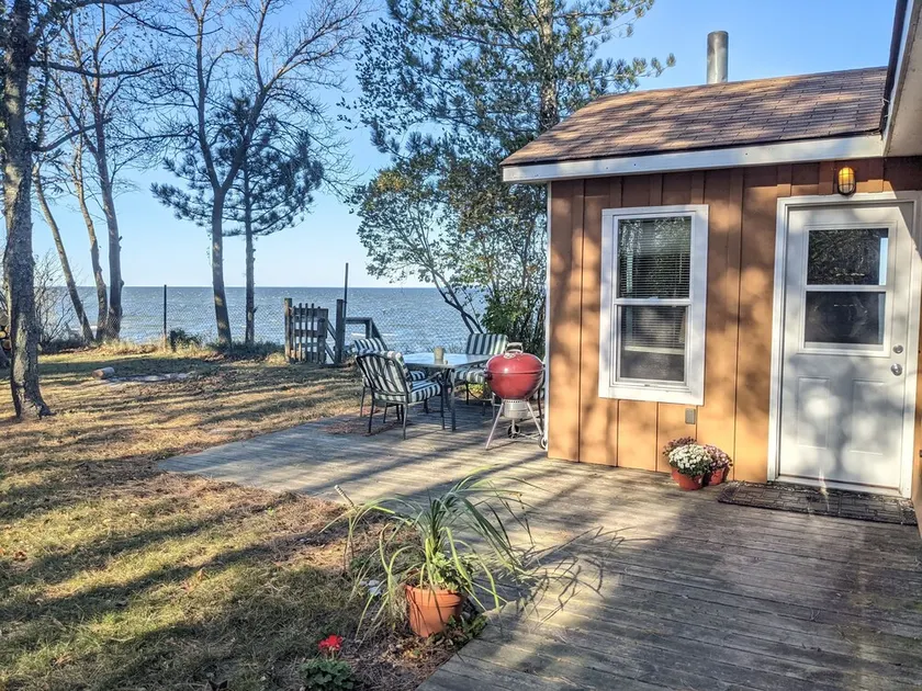 SUNSET CLIFF COTTAGE-Peaceful & Serene-Perched På En 35 'Cliff-Breathtaking Views - Image 1