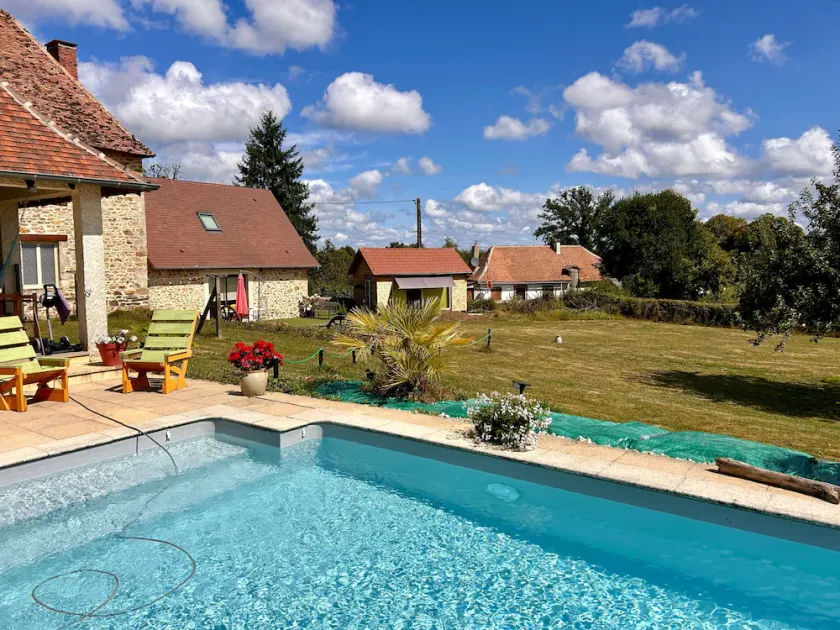 Charming Fitness & Wellness Gîte with Shared Pool - Image 1