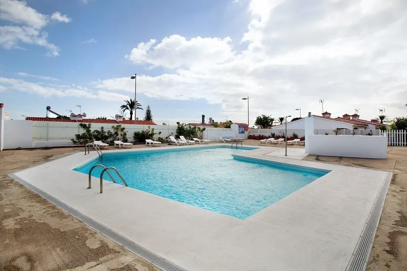 Maison de vacances 'Haus Brigitte' avec piscine partagée, Wi-Fi et climatisation - Image 1