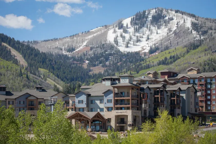 Amazing Mountain Views and Full Kitchen Save 20% on 7 Nights! - Image 1