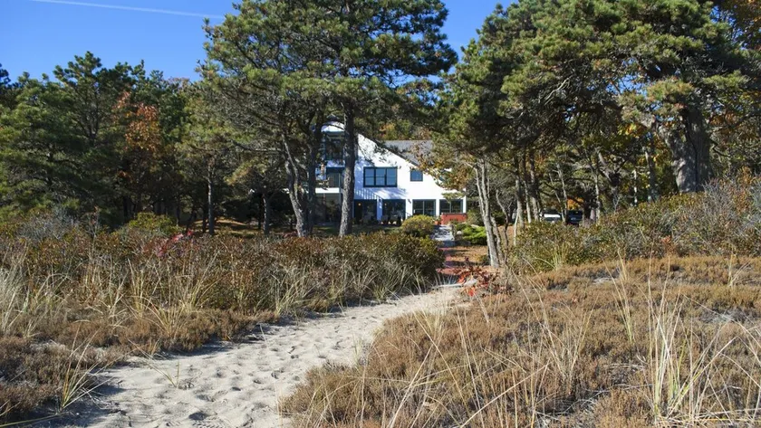 Sunny Popham Beachfront House ligger på den bästa stranden i Maine - Image 1