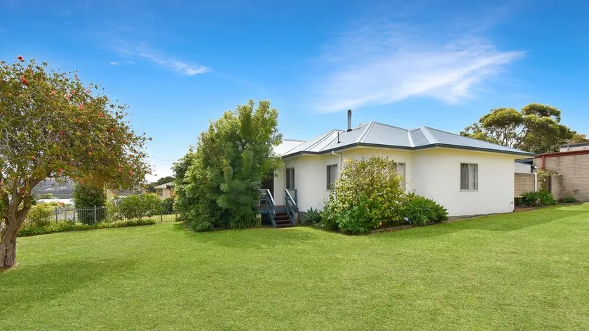 12 Barragoot Street - Image 1