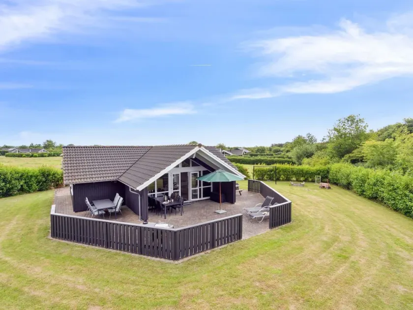 \"Siggi\" - 800m from the sea by Interhome - Image 1