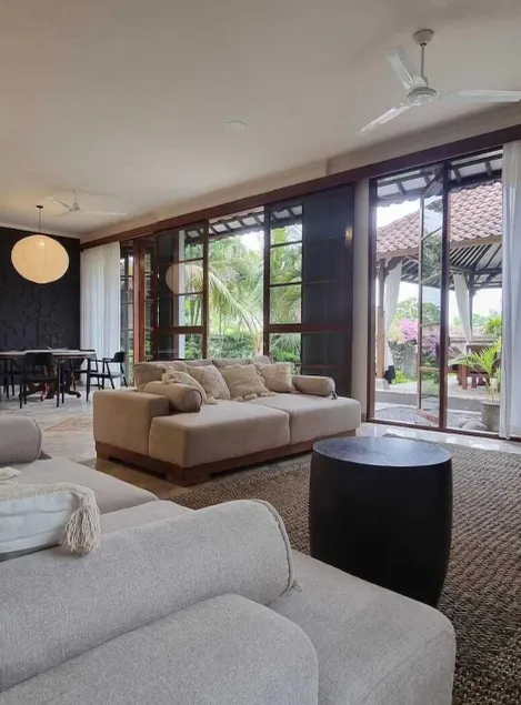 Mumbul Villas - Image 1