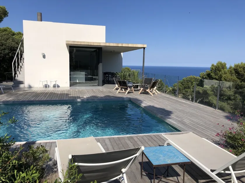 Villa récente, 5 ch/12 lits, vue mer, calme, piscine privée, 5 mins à pied plage - Image 1