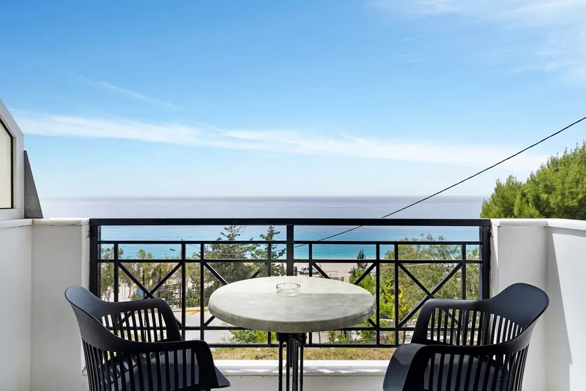 Apartment Hotel 'Sunset Supreme Studio A' near Beach with Pool, Garden & Wi-Fi - Image 1