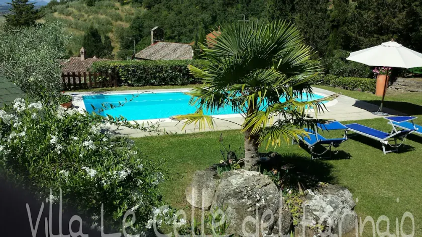 Villa in a hilly area surrounded by greenery with swimming pool and breathtaking views - Image 1