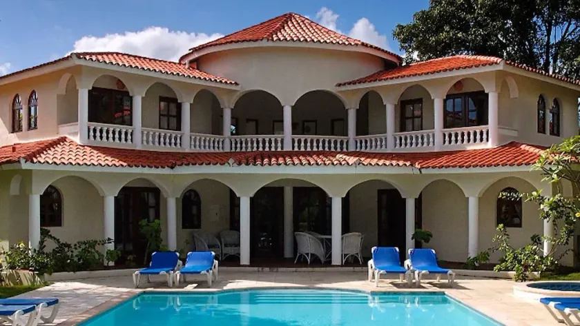 Luxury 6 Bedroom Villa in the Carribbean - Image 1