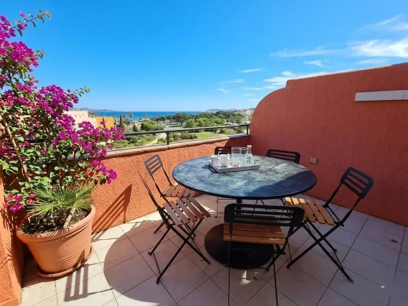T2 cabina duplex per 7 persone residenza con piscina di fronte al mare - Image 1
