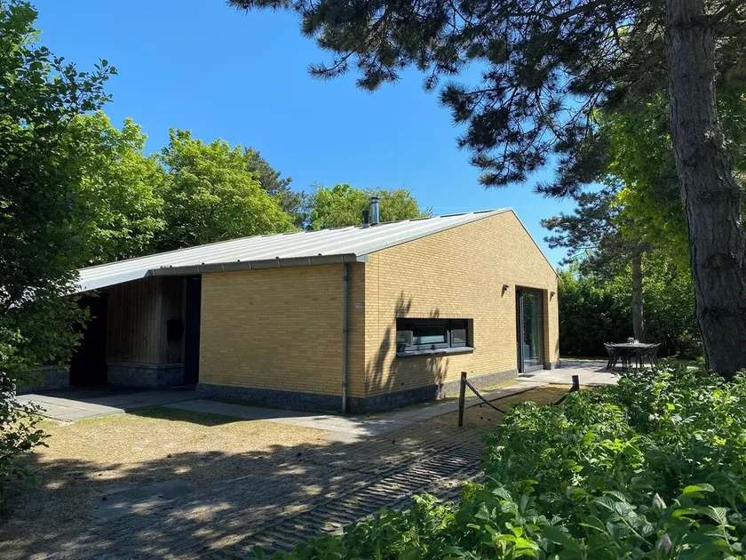 Modern house Juffer with terrace on south. Near woods and outdoor swimming pool. - Image 1