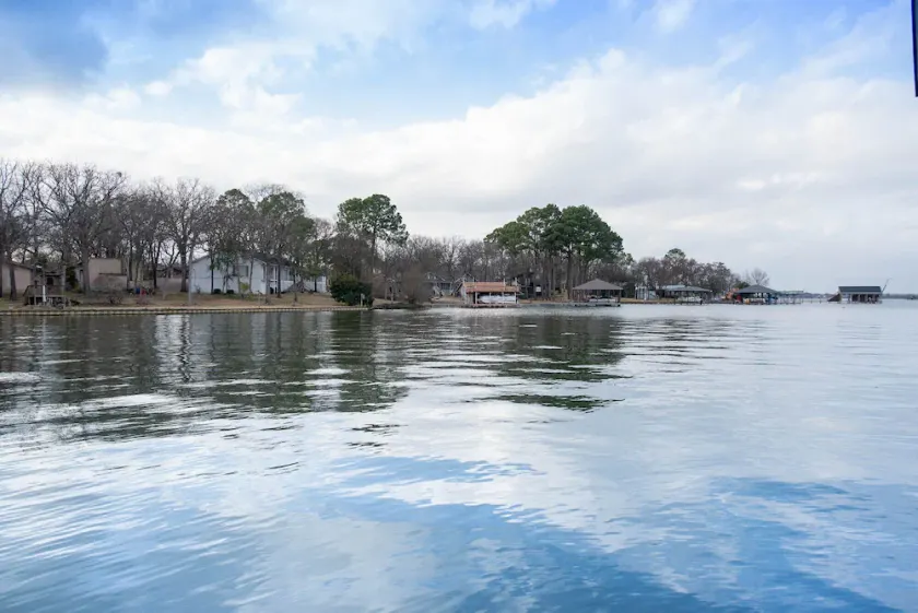  Beautiful Lake Front Home All Decked Out and Ready for Fun - Image 1