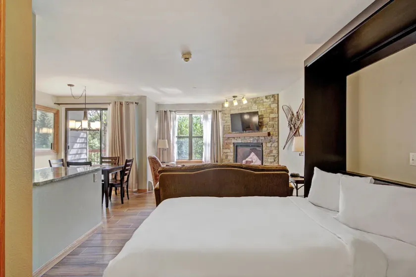 River Mtn Lodge E116C - Studio Condo by RedAwning - Image 1