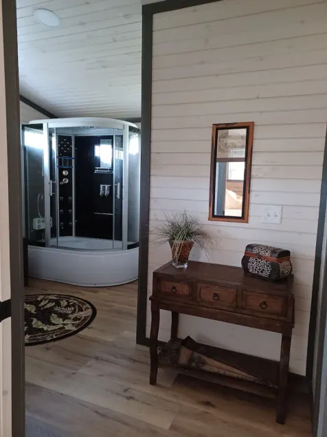 Country cabin in horse country - Image 1
