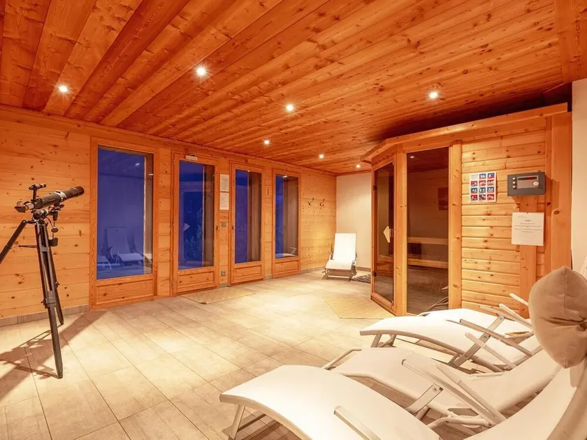 Chalet, wifi, view valley, sauna, balcony, fireplace or stove, parking, tv, ski locker, 330m² - Image 1