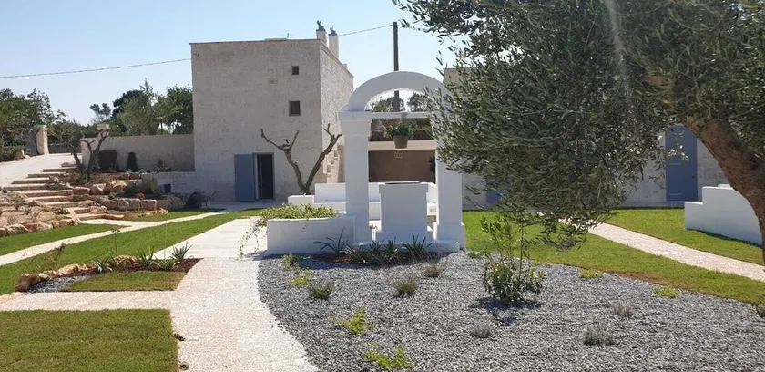 Recently restored holiday home in a quiet and private area. - Image 1