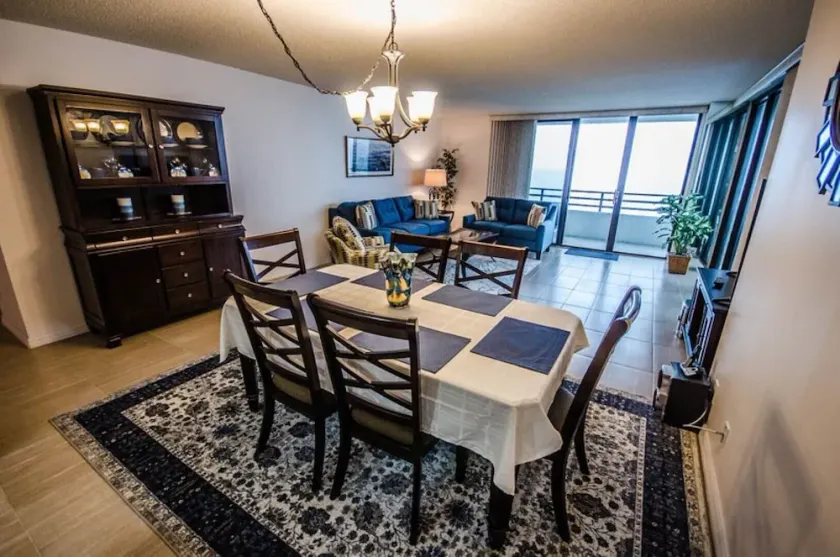 Horizons Condominium 10th floor 2/2 Ocean Front - Image 1