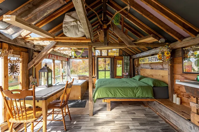 Off-Grid Glass Barn with Mountain View, Tub, Fan & Wi-fi - Image 1